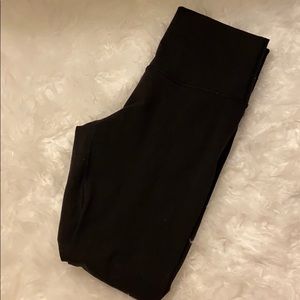 Black Lululemon Wunder Under Leggings